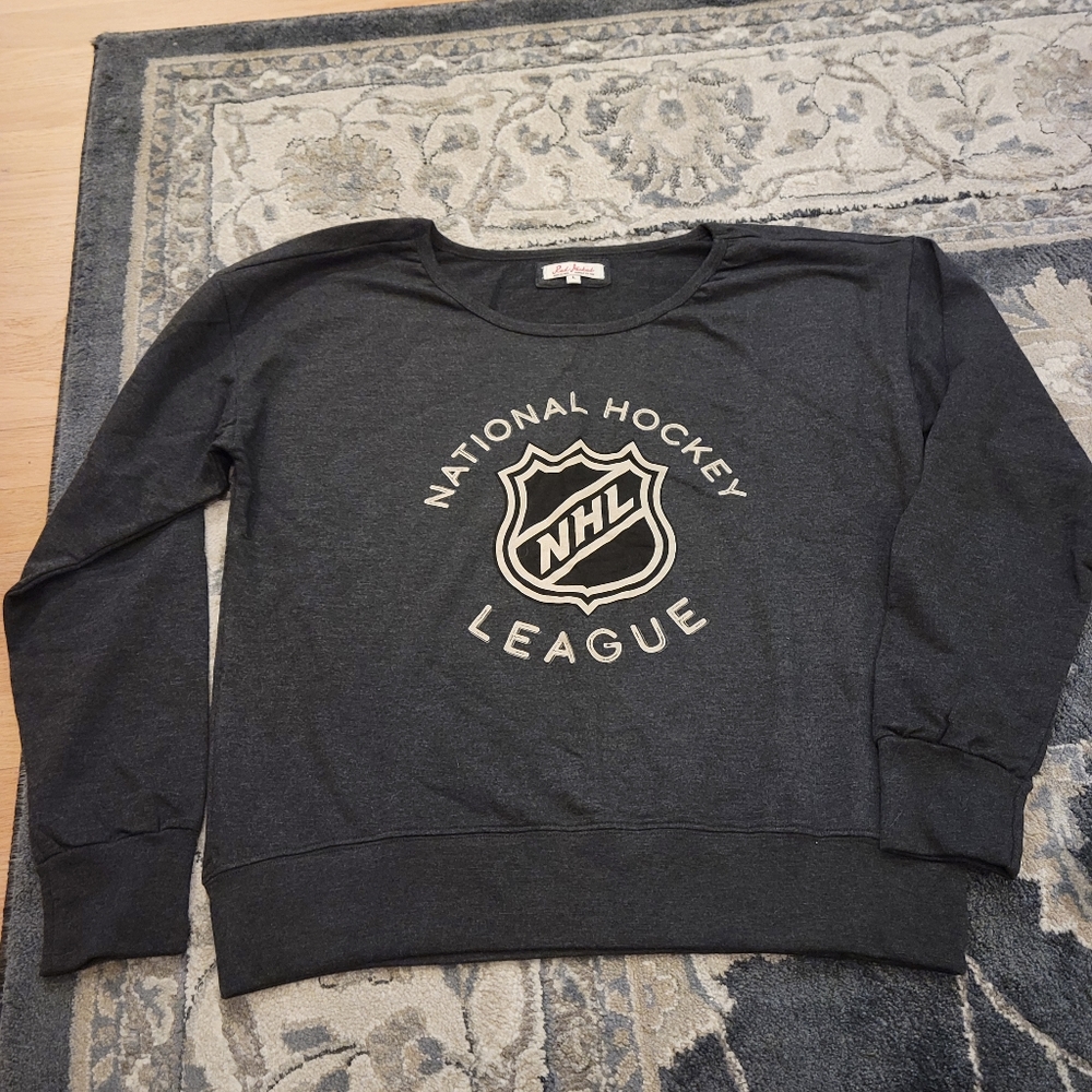 Nwt NHL shirt
